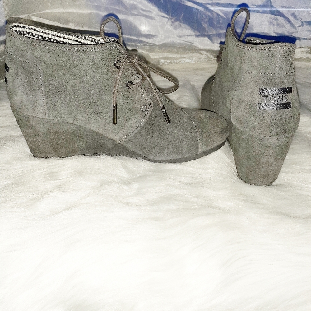 TOMS SUEDE GREY WEDGE SHOE